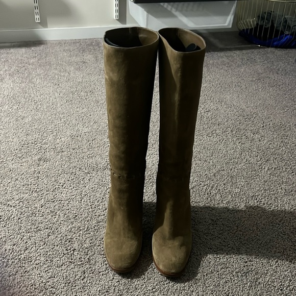 Tory Burch - Picture 1 of 5